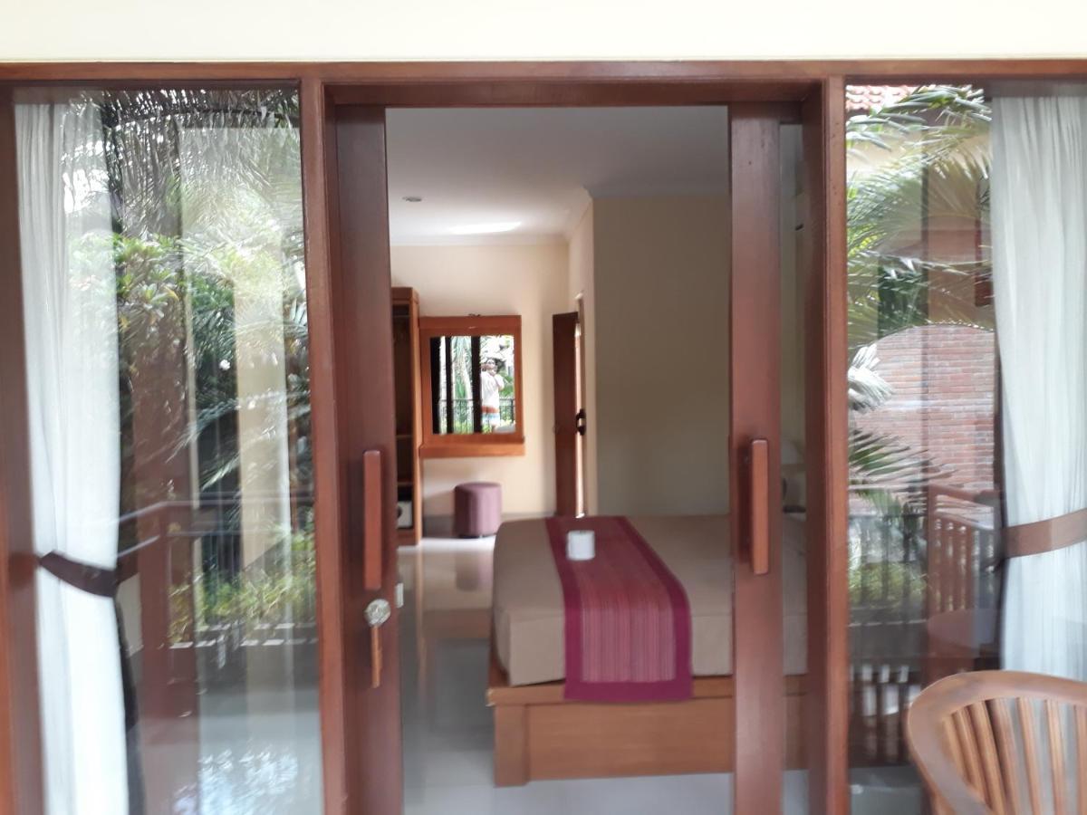 Krisna House Hotel Ubud  Exterior photo